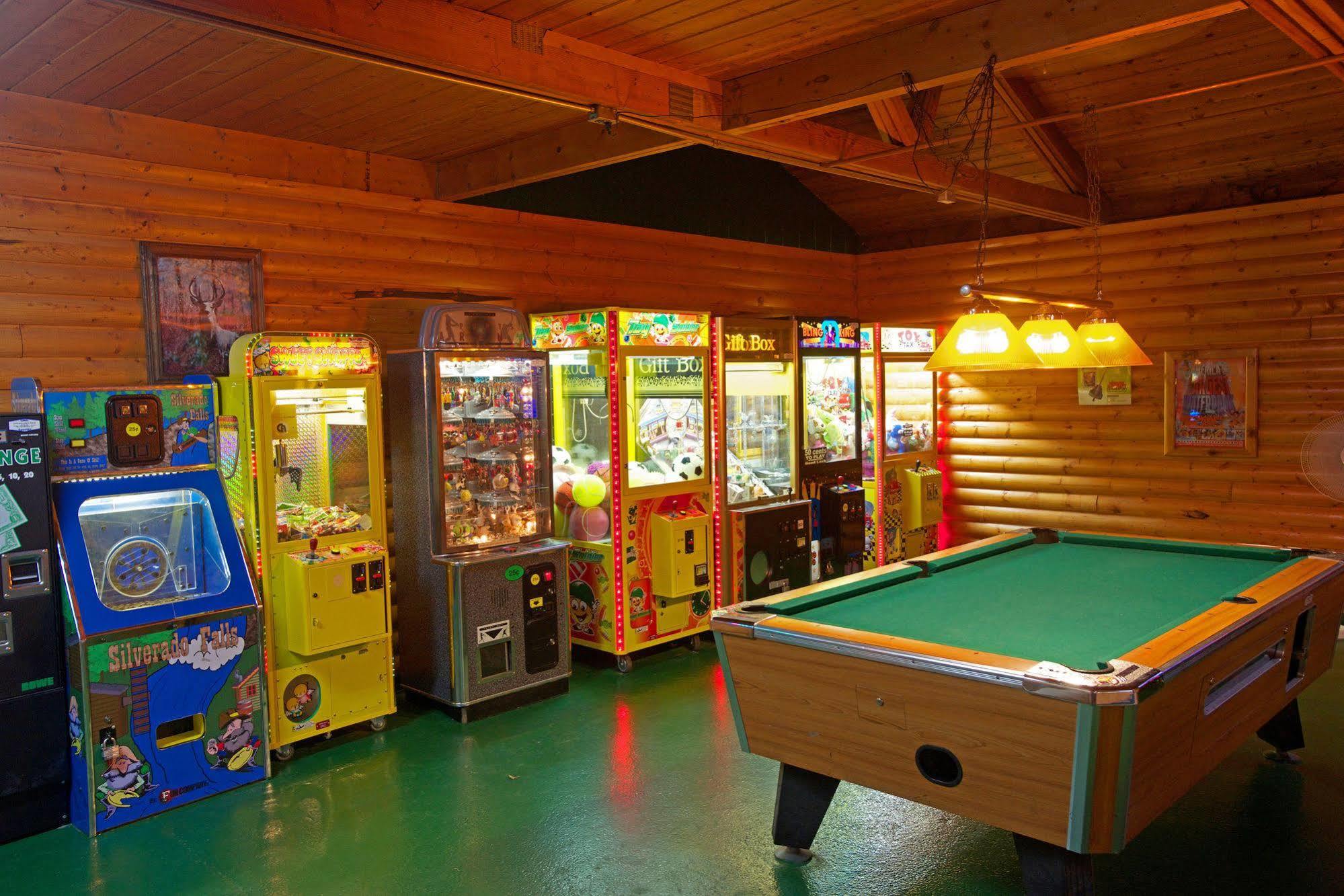 Arrowhead Resort Campground Plainville Екстер'єр фото