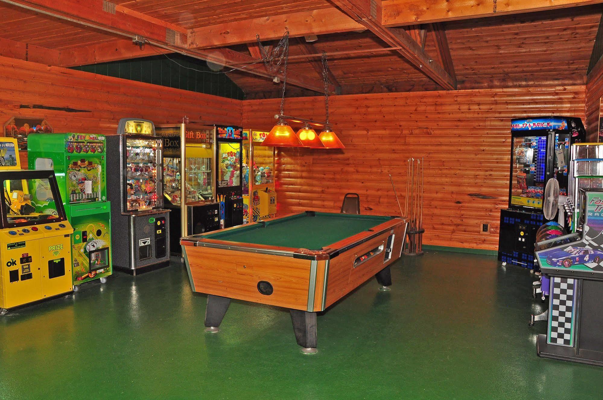 Arrowhead Resort Campground Plainville Екстер'єр фото