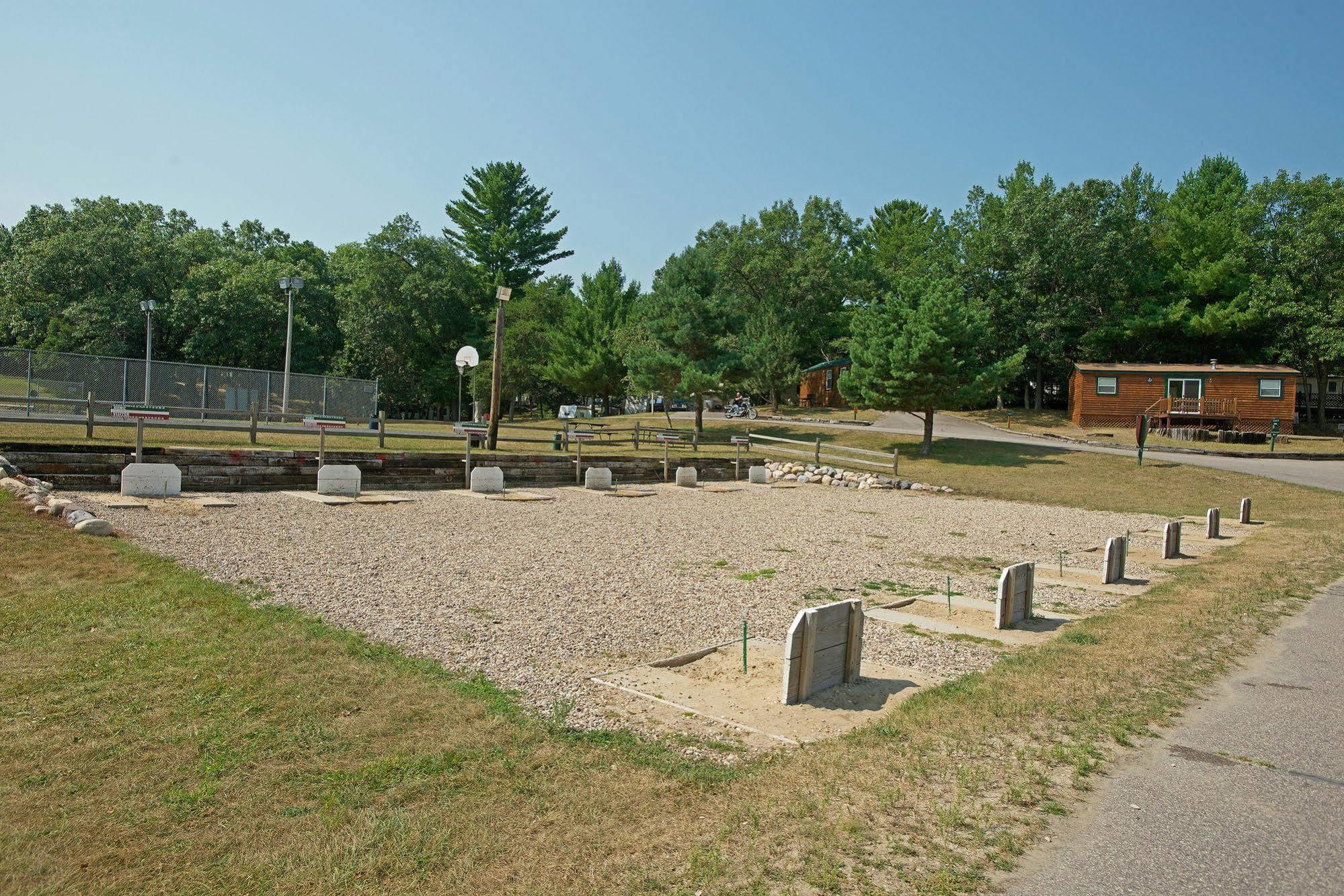 Arrowhead Resort Campground Plainville Екстер'єр фото