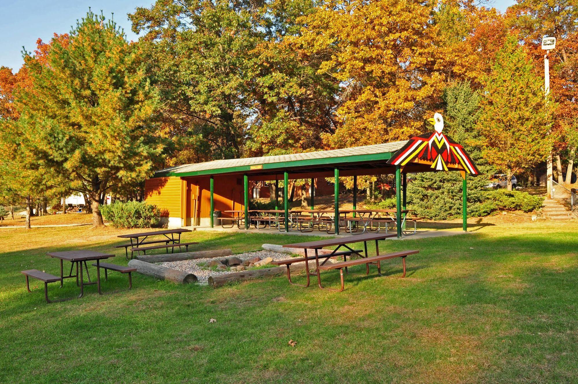 Arrowhead Resort Campground Plainville Екстер'єр фото